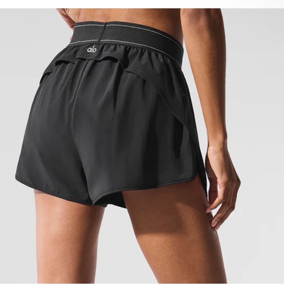 ALO Match Point Short - Picture 2 of 4